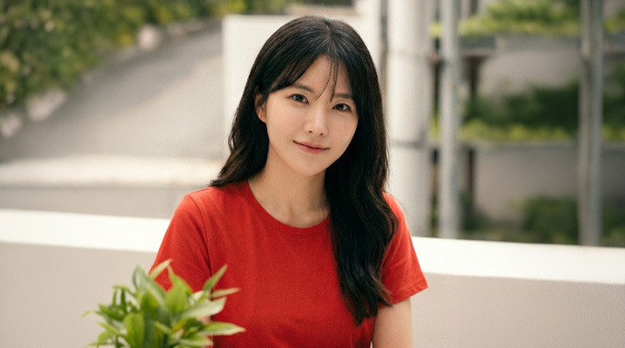 Sakura Jesus na igreja em momento de adoração